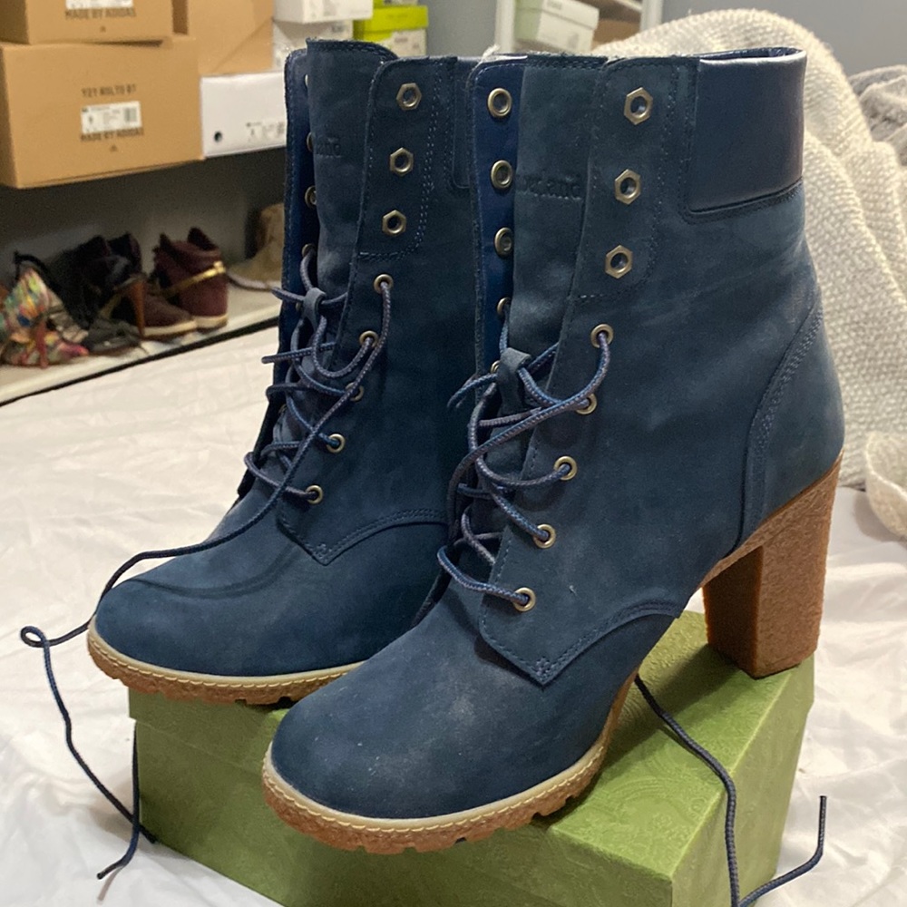 Rare Navy Blue Timberland Heels